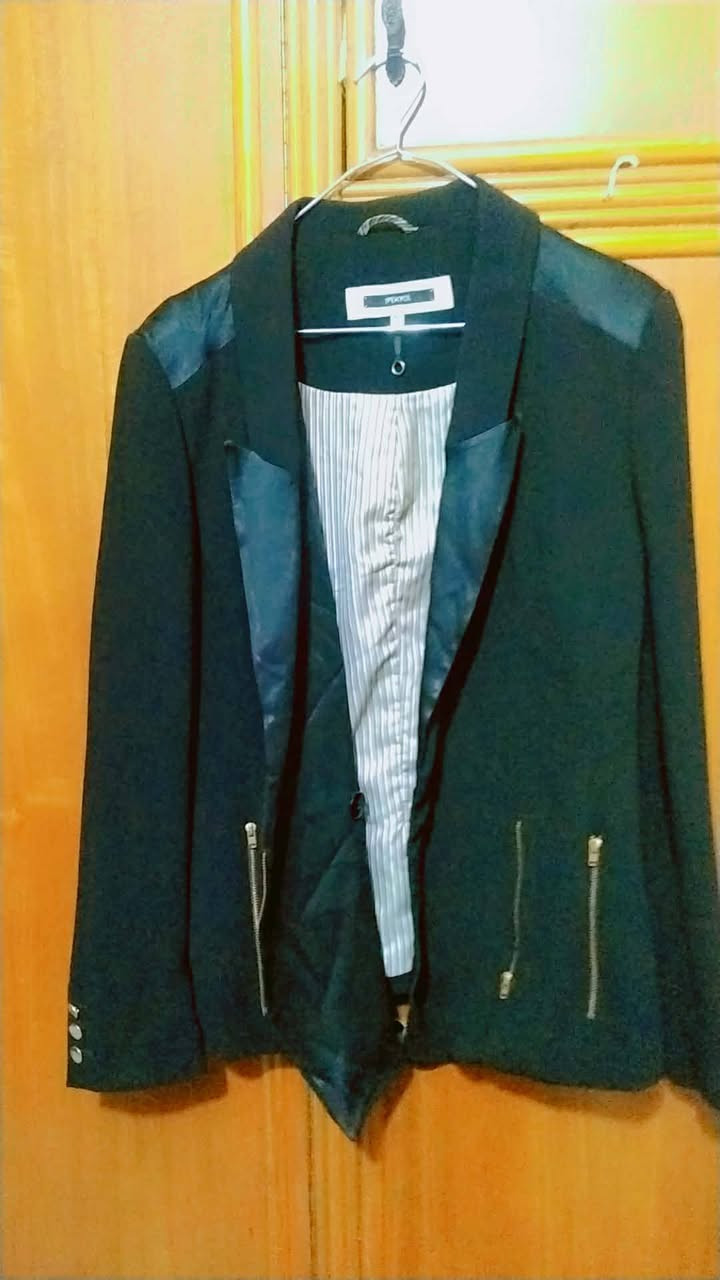 ملابس كلش نضيفه العنوان حي التراث يم البياع


**إذا كنت صاحب هذا الإعلان وتريد حذفه لأي سبب، رجاءا أرسل رسالة إلى الدعم الفني**