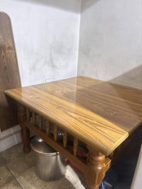 ميز طعام للبيع السعر50الف الموقع بغداد حي الجهاد لالستفسار 07766536878