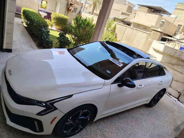 K5. موديل 2025  رقم بغداد جيتي لاين
وارد امريكي ( فول موصفات) حادثها بنيد تبديل و صبغ وصور الحادث مرفقه ( ماشيه  16  ميل) داخل احمر
ما بيها نقص اني مستوردها ومصلحها على ايدي شغل درجه اولى السياره جديده( محرك 2500 اقتصادي ونشاط) 
السعر  خابرني وبخدمتك بيع فقط بدون مراوس
المكان بغداد الكراخ حي العامل ( *********** )
