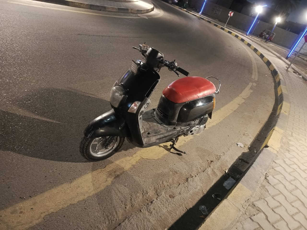 دراجة ماكس بوليس للبيع دراجة كاملة شغال نكرة كهربائيات شغالة السعر ٣٧٥ مكان بغداد المشتل الشراي يتصل عل رقم ***********
