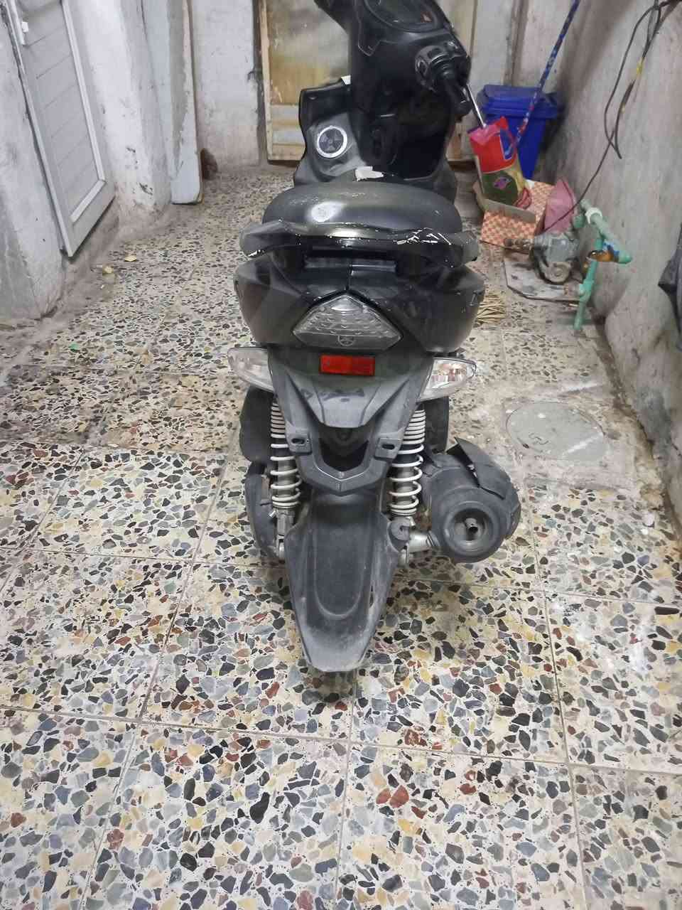 سلام عليكم دراجه جي تي ار🚀 ما ماشيه شيء قليل الدراجه خير من الله دراجه رمبه  دراجه خير من الله كهربائيات كلها شغاله دراجه حلوه مكاني بغداد الكماليه 
سعر الدراجه.800 بها مجال رقم ***********🚀
