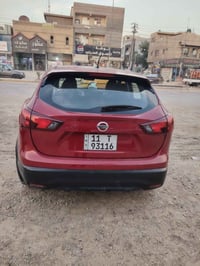 نيسان روج موديل ٢٠١٧ للبيع قطعه واحده صبغ باب خلفي ايمن أثر طلق ناري م...