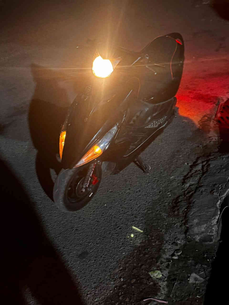 السلام عليكم 
دراجه ماكس مظلع ياباني للبيع 
مكفوله الدراجه ما مفتوحه المكينه بلاد بس بيه خيط تدخين قليل كلش تخم تاير كلجات الاصلي سلف 55 كفرات البلاديه موجوده ابيض 
الدراجه ختم واحد وي المكينه 
للستفسار وتساب ***********
