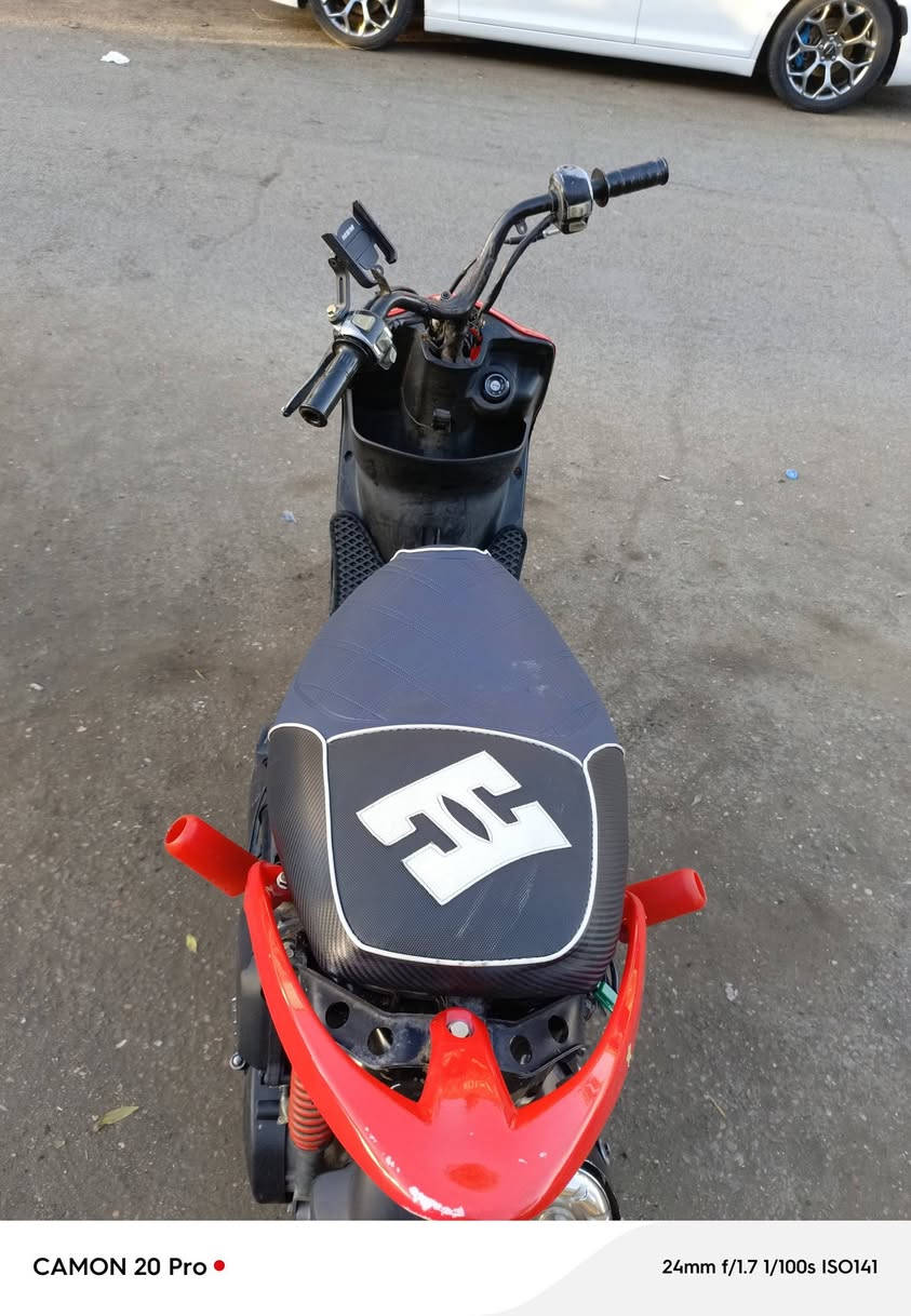 السلام عليكم شباب معاك سعد للبيع مكينه بلاديه 49 دراجه بها تزويد 450 بركان بغداد رقم الهاتف ***********
