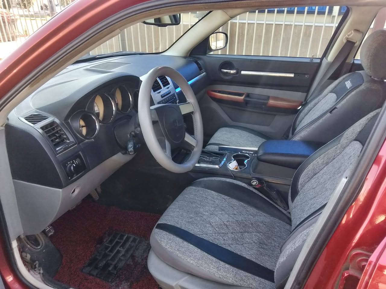 السلام عليكم سياره للبيع نوع جارجر موديل 2009 سياره جاهزه جير محرك تبريد حداديه كفاله  من ضربه وصبر ومعجون سعر السياره 108 ويا مجال العنوان كربلاء رقم الهاتف***********
