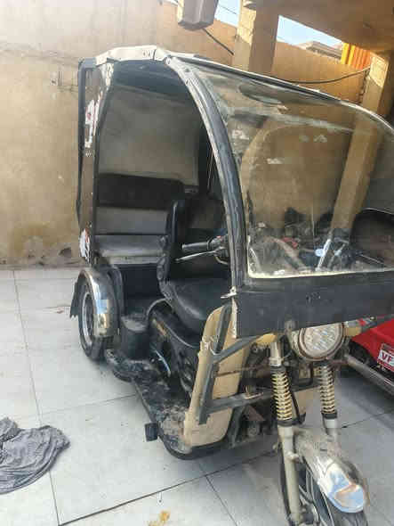 السلام عليكم تكتب معوقين لبيع مكينه جديده حجم 110 كهربائيات كلها شغاله  نكره سلف السعر 800الف مكان كربلاء  التواصل ***********
