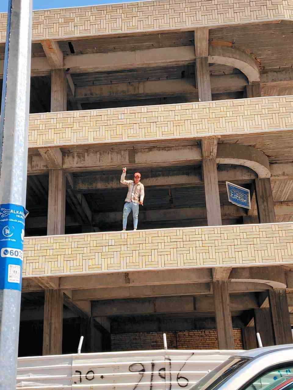 عمل واجهات بانسب الاسعار
تطبيك فوم وطلس 
تطبيك حجر بكافت انواعه 
تطبيك سيراميك بورسلين 
صبغ اجود انواع الصبغ  ***********
