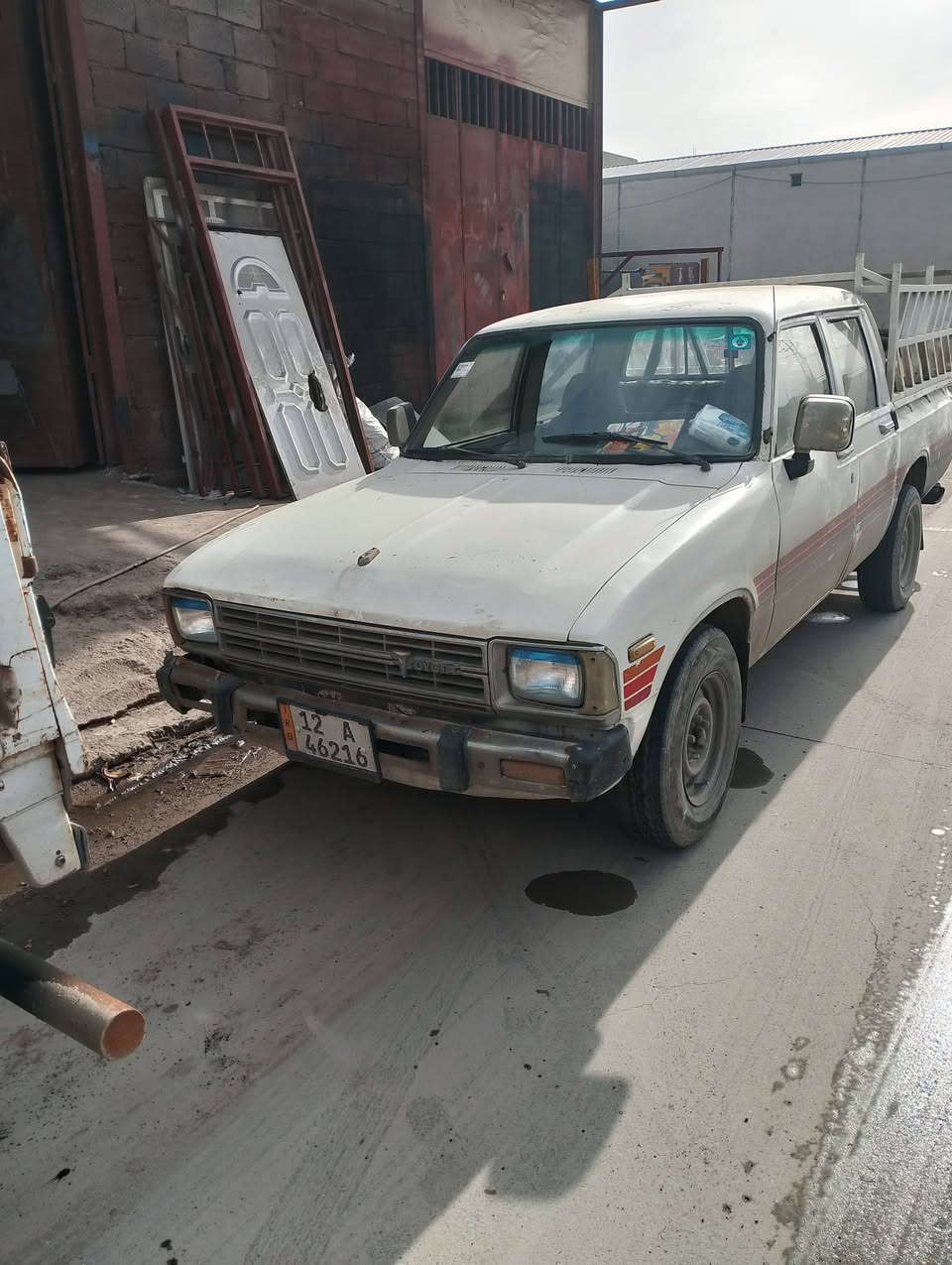 بيكم دبل قمارة موديل 83 رقم نينوى انكليزي محرك وكير واكسن مابيهم شي شرط التحويل  كابون بانزين بيها هزة جديدة السعر 38 وبيها مجال الاستفسار *********** /***********
