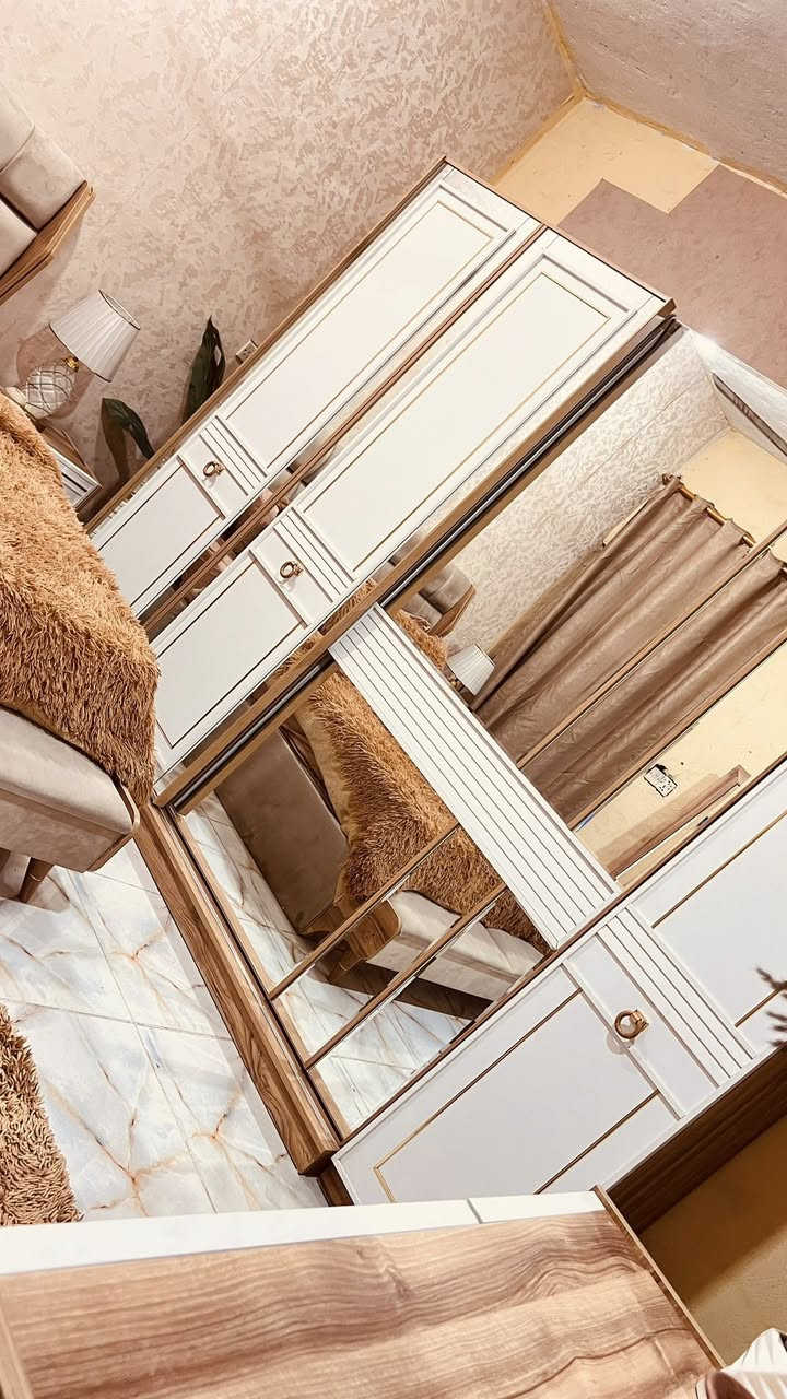 غرفه تركيه مودرن نظيفه جدا  ١٠ قطع للاستفسار الاتصال عالرقم ‭٠٧٧١ ٣٧٧ ٩٠٠٢‬
