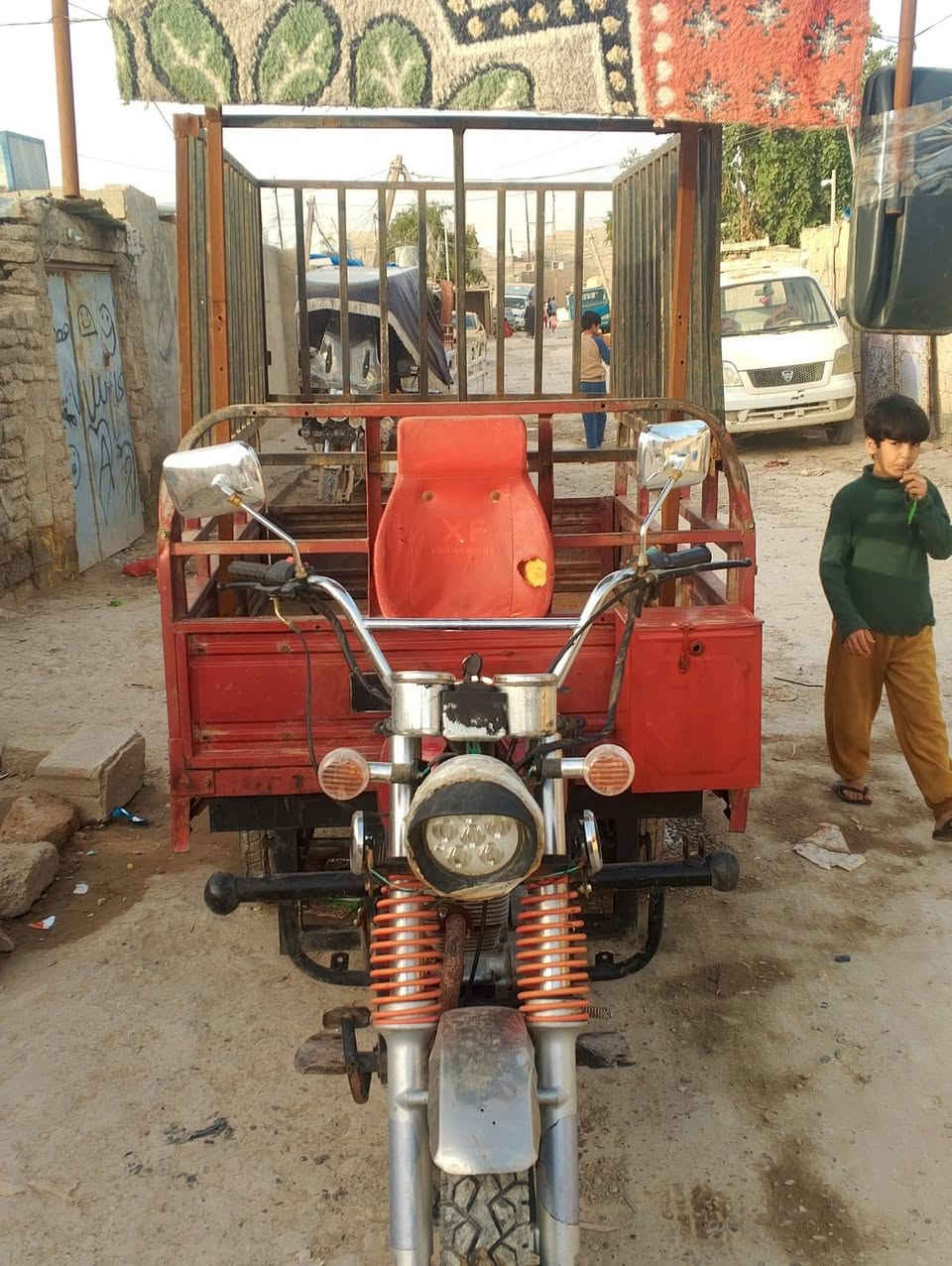 سلام عليكم ستوته 2014 تخم تايرر جديد كامله مكمله ما ناقصه برغي
سعره950ألف 
***********
