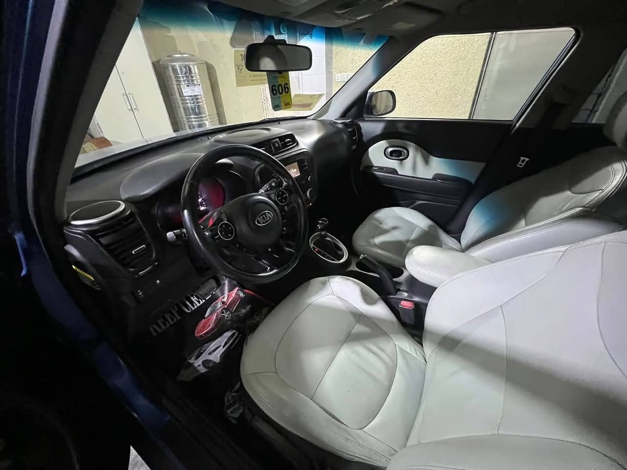 سلام عليكم
صول 2016
مكينه 2000 G
ماشيه 35 
حادثها صفحه 
رقم بغداد انكليزي
تخم تاير جديد
باتري جديد
حداديه جديده 
تبريد ثلج
مكاني كربلاء 
السعر 115 ورقه 
***********
