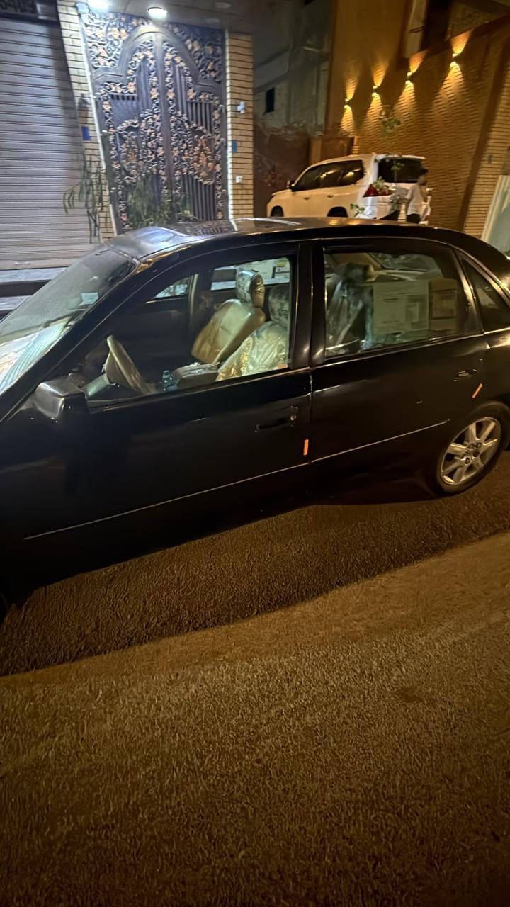 ايفلون ٢٠٠١رقم جديد بس ع استلام 
سياره مكينه وكير جدد كفاله غرفه حديده بس سياره يرادله صبغ تعبان تايرات جدد حداديه حلوه تبريد شغال 
٦٠بيها مجال


**إذا كنت صاحب هذا الإعلان وتريد حذفه لأي سبب، رجاءا أرسل رسالة إلى الدعم الفني**