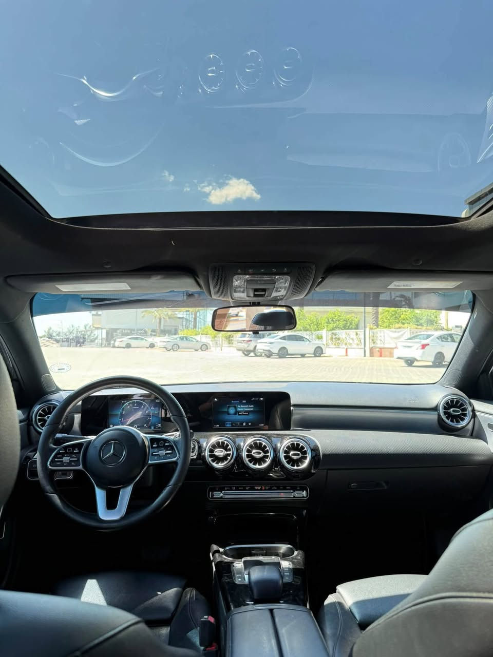 Mercedes مارسیدس A Class 220 
2021
مواسەفات:
مەکینە 4 بستۆن تۆربۆ بەنزین زەمان
پانۆڕاما ناو 64 ڕەنگ بەسمە دەرگا بەسمە
کشن جلد و هیتەر شاشە دیجیتاڵ  
لایت زینۆن عەدەسە ئۆتۆ هۆڵد و ستۆپ .. 

٦ پارچەی لەسەر شخوت بۆیاخ کراوە 
ناوگرتنی نییە بە شەرت
سەنەوی و ژینگەی نوێیە
ڕەقەم و هەزەی نوێیە

گێر و مەکیەنەی بەشەرت
برغوی بانەدراوە لەسەر دەقی شەریکە ماوەتەوە 

سعر فقط ١٦٥

ژمارەی مۆبایل
***********
