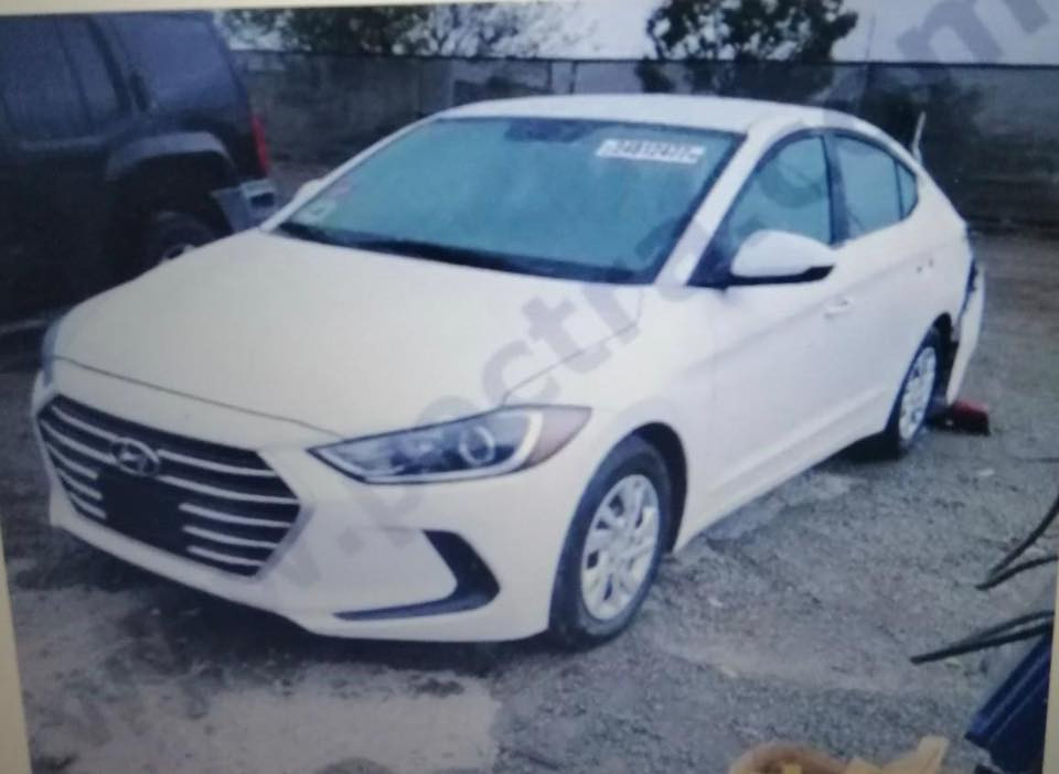 النترا موديل 2017 وارد امريكي
مراوس ب ماليبو موديل 20 وفوك 

محركها 2000دوش ماشية  105ميل
سيارة رقم بغداد وبأسمي 
كير ATM ومحرك ممفتوح ومكفولات وتبريد ثلج 

سيارة بيها تكشير بالكصة مال قمارة ونصبغت ع التكشير فقط بالكصة يعني مو قمارة كاملة

حادثها بامريكا قبق صندوق وراجع نفسه وصور مرفقة بالمنشور حادثها كلش خفيف وبالعراق صار بيها ضربة بلبنيد ورجع ع بارد 
وسيارة بيها طخات خفيفه بلباب وبلدوسة ومرفقة بلمنشور

مكان السيارة بغداد شارع فلسطين

رقم صاحب السيارة 
***********
