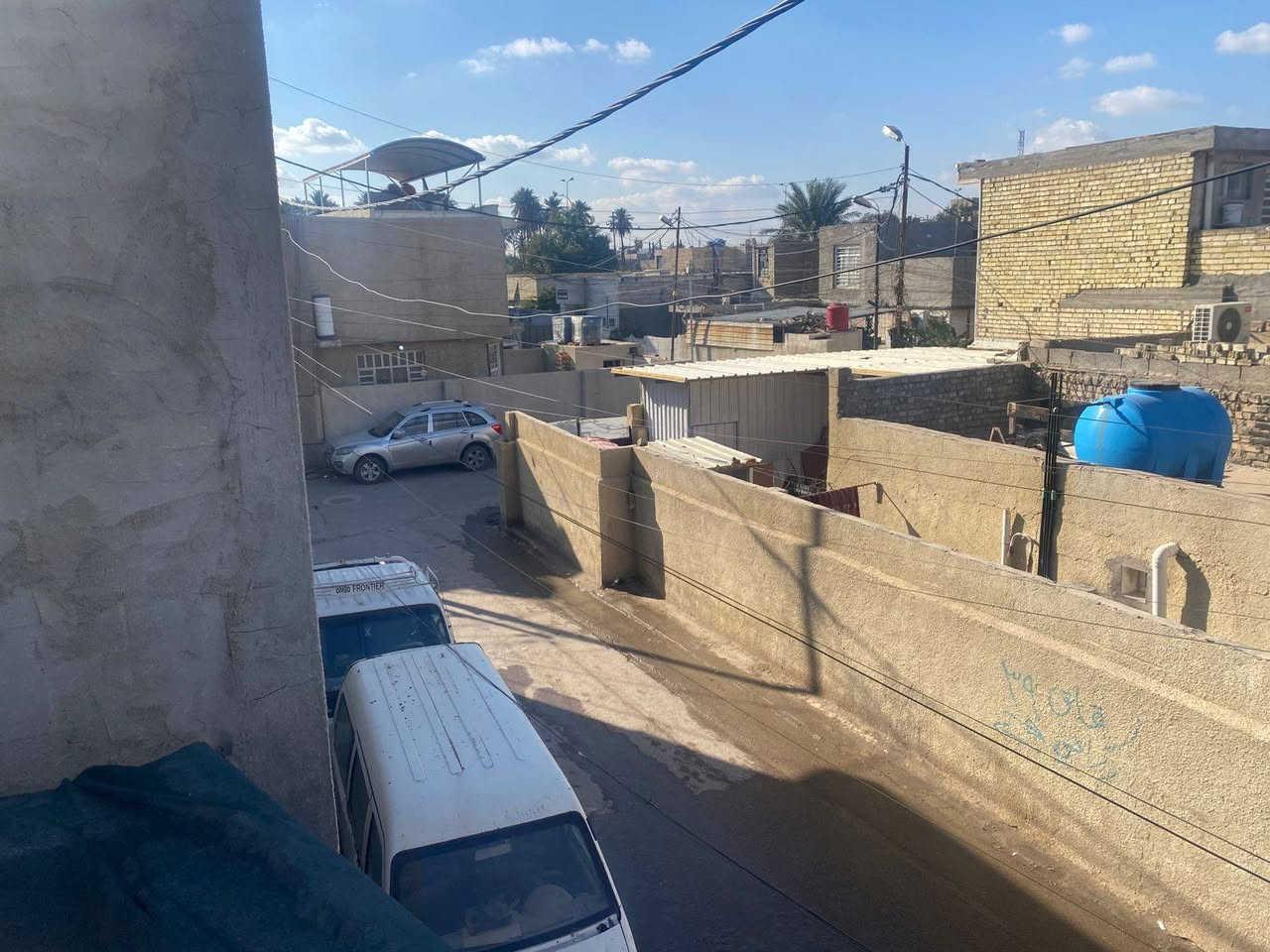 السلام عليكم بيت جديد للبيع مساحة ١٢٠ مربع جبهة ١٠ ونص
بيت للبيع مساحة 120 متر ، صليخ ال ٦٠٠ قرب الجسر ال ٦٠٠  بستان اليهودي 

مكاتبة فقط ماء كهرباء وطني مجهز كل البيت كيبلات كهرباء مكيف أو سبالت السعر ٨٠ بيه مجال 

التفاصيل أكثر على هذا الرقم ***********
