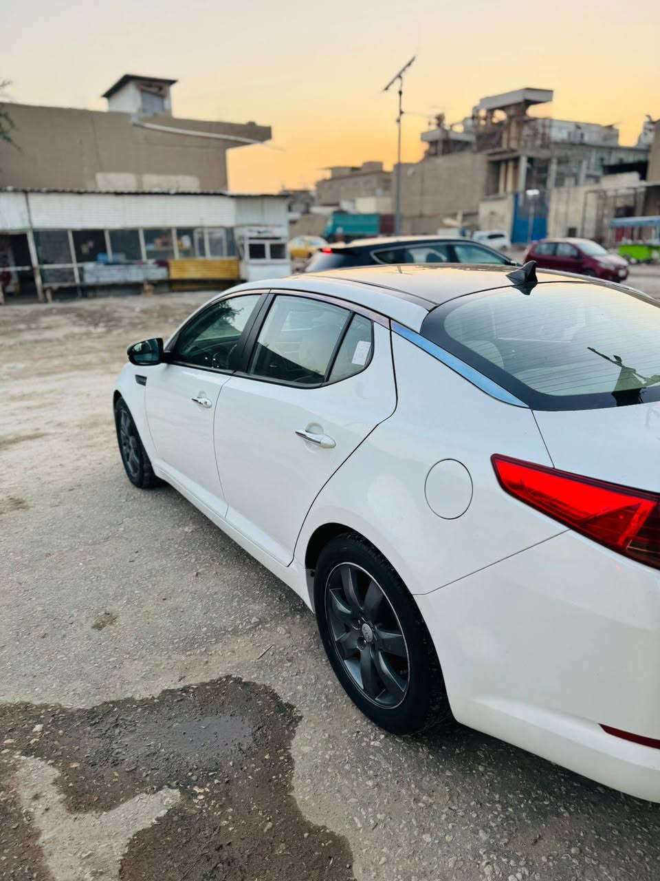 السلام عليكم 
كيا اوبتيما موديل ٢٠١٢
 فول مواصفات، بصمه، بانوراما، مكفولة من صبغ، من تبديل، من حادث 
بيها ملاحظات بسيطه 
السياره بإسمي، رقم بغداد 
السعر/ ١٢٨
عنواني/ حله شارع ٨٠ 
رقم/ ***********
***********
