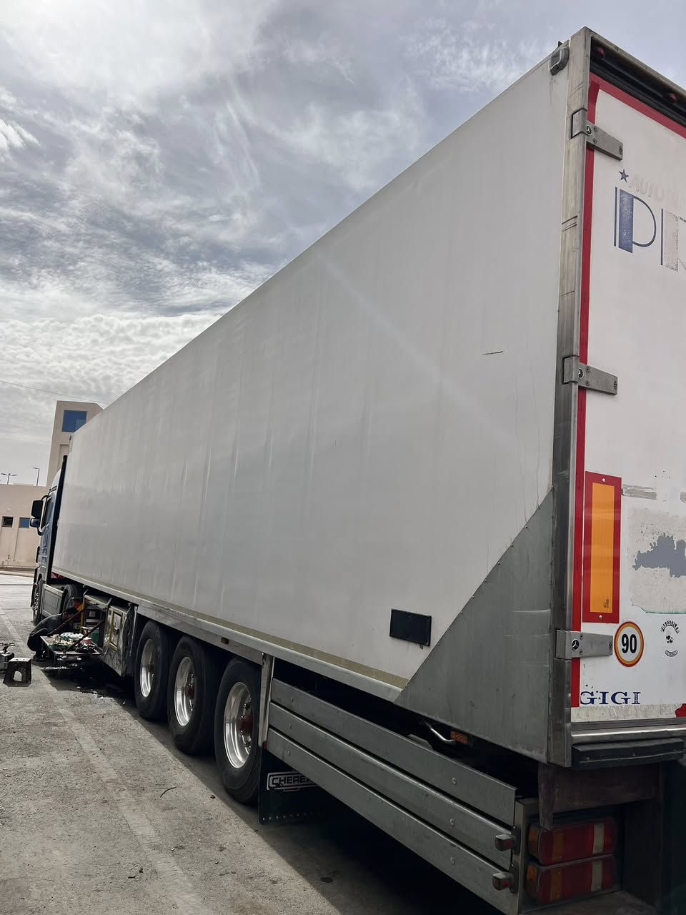 براد للبيع سعر وتفاصيل. *********** واتساب
