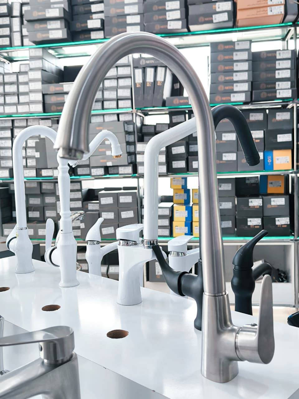 اللهم صلي وسلم على نبينا وحبيبنا محمد 

🔺️وصول وجبة خلاطات من ماركة ارتن الايرانية بضمان ٥ سنوات 

معرض الريحانة (للأنارة الحديثة والمواد الصحية والانشائية )
⭕️ ألوكيل ألمعتمد لشركة OZEN & ASSOS 
⭕️ الوكيل لشركة الياقوت والمرجان
⭕️ الوكيل لشركة  اطلس بلاست 

للتواصل:-
‎0771 121 6801
***********

العنوان / ديالى _ ناحية هبهب
#كهربائيات #صحيات #انشائية #اجهزه #اناره #ثريات #مغاسل #اصباغ
