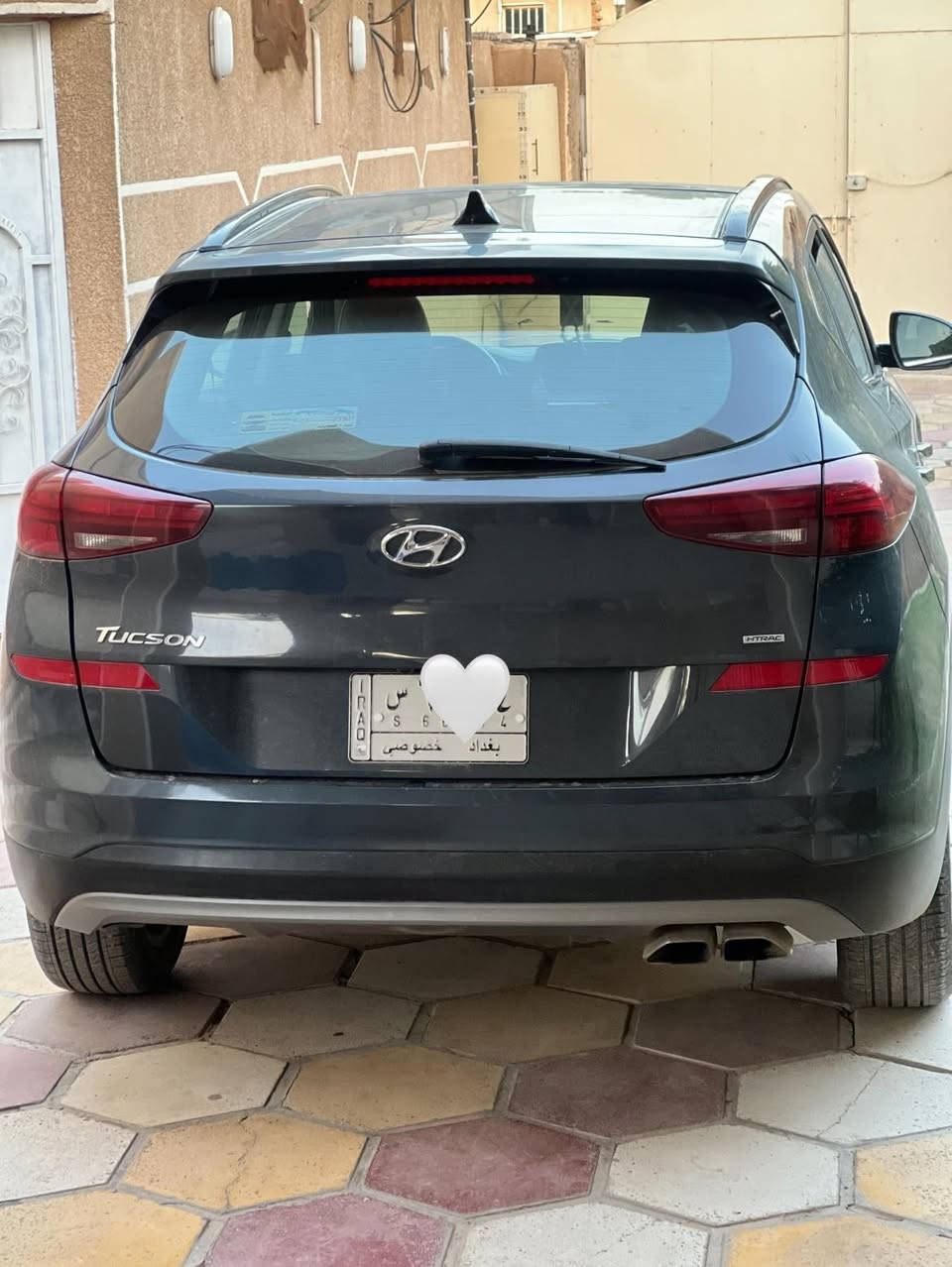 اسلام عليكم
سيارة توسان ٢٠٢١
بيع او مراوس حسب القناعه
سياره استخدام شخصي 
فول موصفات ١/١ 
رقم بغداد بسمي تحويل ثاني يوم
ماشيه ٩٠٠٠٠ مايل 
مكينه 2400gdi
وارد امريكي
صبغ بنيد 
تخم تاير جديد
ضرره موضح بالصور
مكان السياره ديالى جديده الشط 
مكلف مكلف بالنشر اخوان هذا رقم صاحبها 
***********
