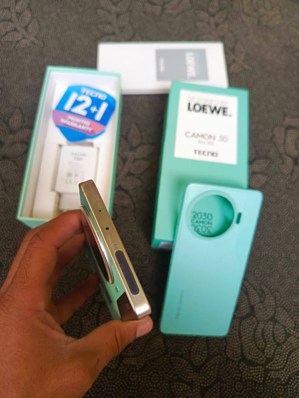 .
سلام عليكم للبيع
TECNO CAMON 30 Pro 5G
مواصفات الجهاز 
معالج 8200 ببجي 90 فريم
رام  12+12= 24
كامرة أمامية 50
شاحن 70 واط 
الجهاز مكفول من العطل أو التصليح ملحقات الجهاز كاملة نقص كيبل  السعر 230
تفاصيل أكثر اتصل غيل متواجد على النت ***********
