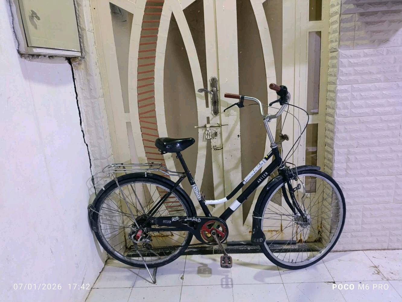 سلام عليكم بايسكل للبيع حجم26 سعره 65وبي مجال مكانه الرمادي الخمسه كيلو قرب معمل الزجاج بل صعده مال شقق الصفر الرقم 