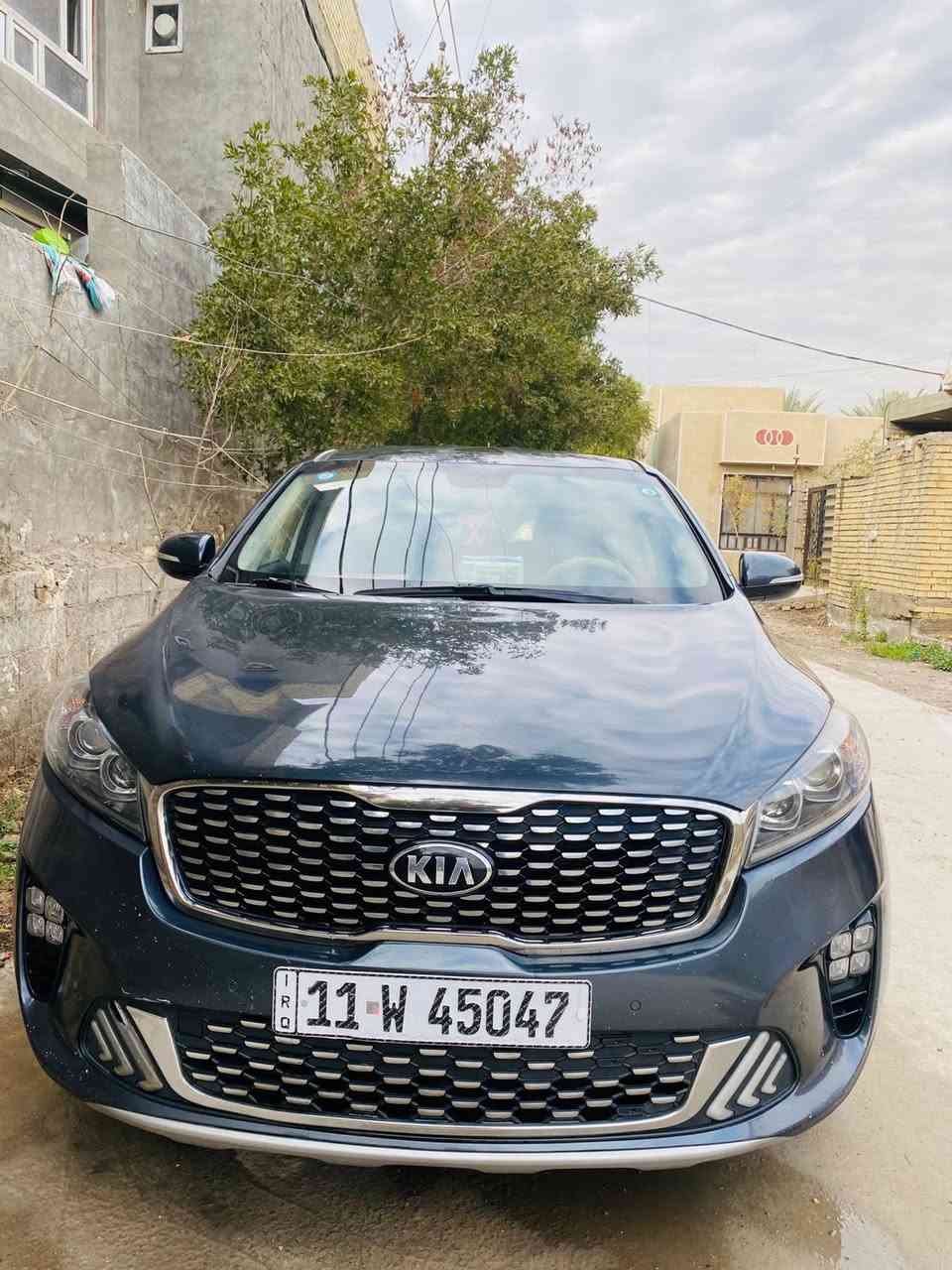 للبيع سورنتو
موديل ٢٠٢٠
وارد امريكي 
بدون حادث سرقه جاملج
ايمن فقط وباب الصدر بي صبغ
بدون ايراباك كلهن سليمات
السياره صدر جديد
اطارات جدد
ادامه كامله متصرف عليه ربع دينار
استخدام شخصي 
موصفات
شاشه + حساس
تحكمات 
يعني نص فول 
بسمي السياره
السعر ٢١٨ وبيها مجال مكانه بغداد
السيديه 
الرقم ***********
