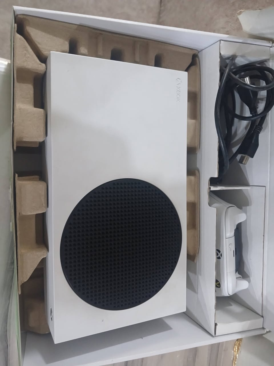 سلام عليكم
اكس بوكس سيريس اس
ذاكره 512
مع ماوس وكيبورد ار جي بي وماوس باد ويد فيه بطا


**إذا كنت صاحب هذا الإعلان وتريد حذفه لأي سبب، رجاءا أرسل رسالة إلى الدعم الفني**