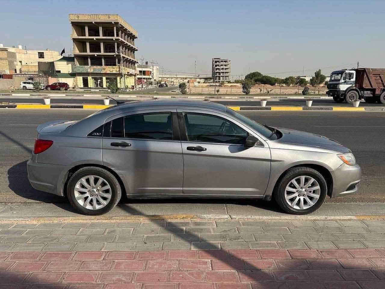 موديل 2013 فئه S
رقم بابل مشروع وطني 

محرك 2400

تخم تاير جديد 

حداديه 70‎%‎

گير ومحرك كفاله

تبريد ثلج

السياره مابيه كل نقص

حادثه جاملغ وربع البنيد على جهة دبه الزراگات وهنا صار بيه قطعتين صبغ الجاملغ الثاني وجوه قبق البانزين فقط السعر 85 وبيه مجال العنوان كربلاء الرقم ***********
