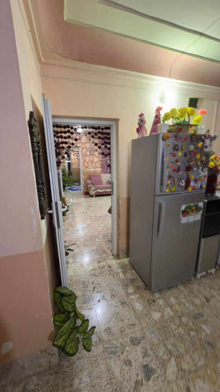 للبيع بيت بحي خلف الخضر المساحه 750م طابو زراعي مفول من كلشي السعر 100وبي مجال موجود خاص واتساب رقم ***********
