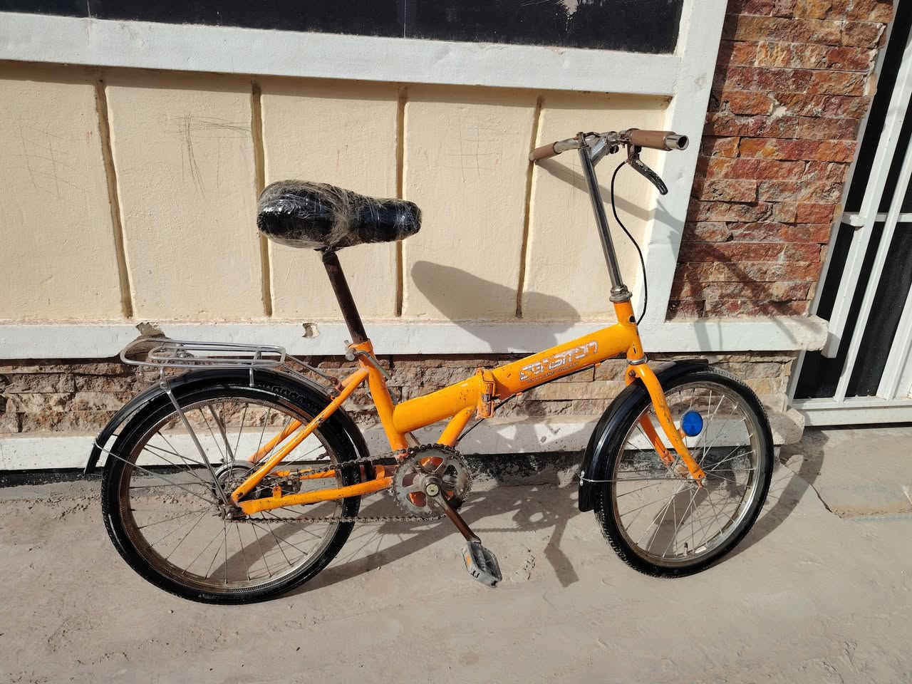 بايسكل طبگه حجم 20
نضيف خير من الله
تايرات و جوابه و وياله نضيفات 
مكاني بعقوبة
السعر 35 وبيه مجال
***********
