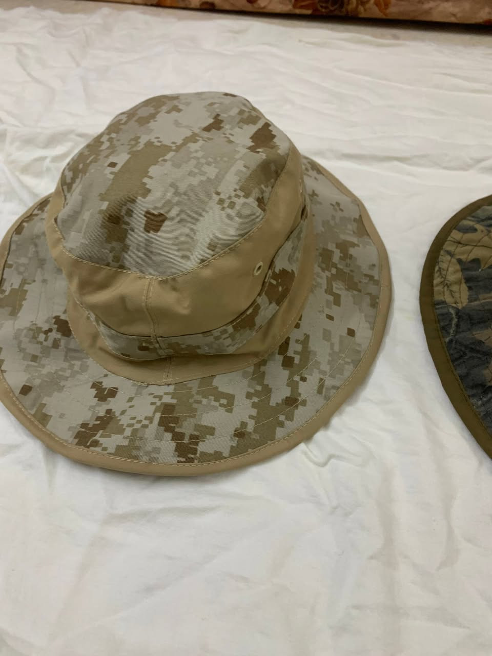 Des chapeaus tactique berwilé 
État neuf taille standar 
22810149


**إذا كنت صاحب هذا الإعلان وتريد حذفه لأي سبب، رجاءا أرسل رسالة إلى الدعم الفني**
