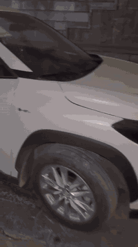 كورلا كروز 2025 هايبرد  موصفات نص  غير الموضح بلفديو مابيه اي ملاحظات ...