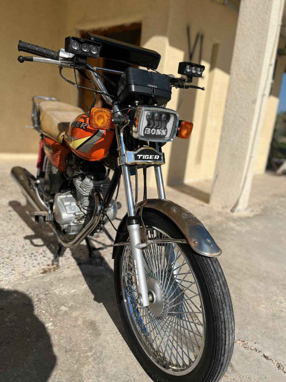 سلام عليكم شباب دراجه ايراني تايكر 2022 محرك بلاد اوراق اصولي تروح بس ترقم كهربائيات شغاله كامله اشاير كامله خلفي امامي بك لايت شغال بس الصور قديمه دراجه خير من الله تاخذها تترحملي اطلع بيها محافضات رايح للانبار بيها ووللمحموديه وزعفرانيه يعني اترحل بيها دهن الماني اديرلها بانزين محسن صافه مكينه ناعمه امانت الله دراجه متعبك عارضها ب500 وبيها مجال فدوه المو شراي لايتعبني ويا ويكلي تختلف عن صور وخادم اني مكاني بياع شرطه رابعه رقمي واتساب بي ما ارد خاص ***********
