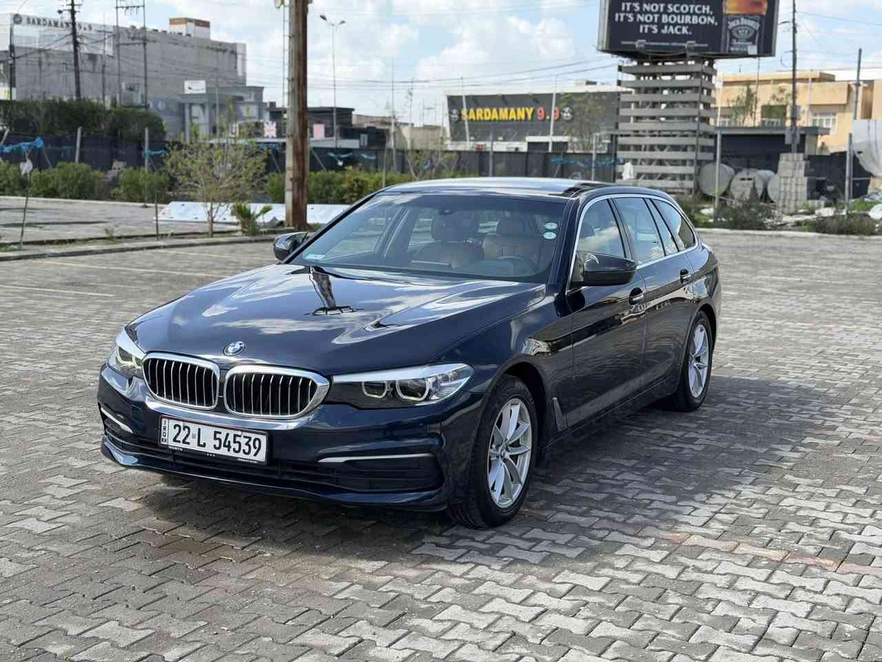 سلام عليكم اخواني عندي بي ام استيشن
موديل ٢٠١٨
مواصفات معروفه
مكفول كفاله عامه من سبغ و بارد
محرك ٤سلندر 20توربو ما مفتوح
سعرها١٤٥مجال قليل 
واتساپ***********
