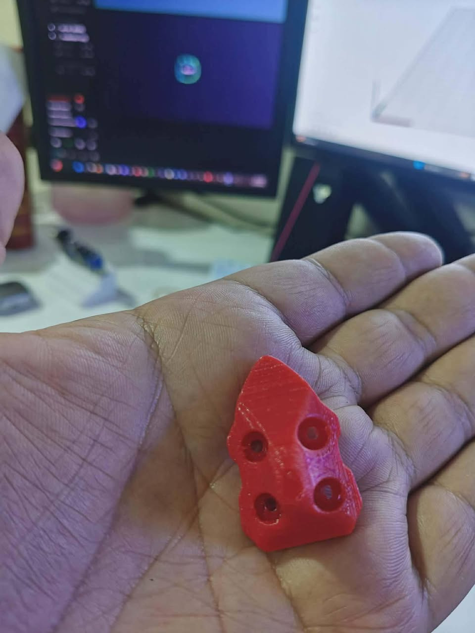 قطع طباعة 3d
كراب يمسك كيبل البلنص ويحمي من ان ينضرب بالمراوح اثناء الطيران 5 الاف
قطع ارجل فريم درون 5انج ماسك gps خلفي 15 الف 
قاعدة go pro او insta 360 للدورن 5 الاف 
متوفر طبع قطع ل ٥ انج و ٧ انج


**إذا كنت صاحب هذا الإعلان وتريد حذفه لأي سبب، رجاءا أرسل رسالة إلى الدعم الفني**