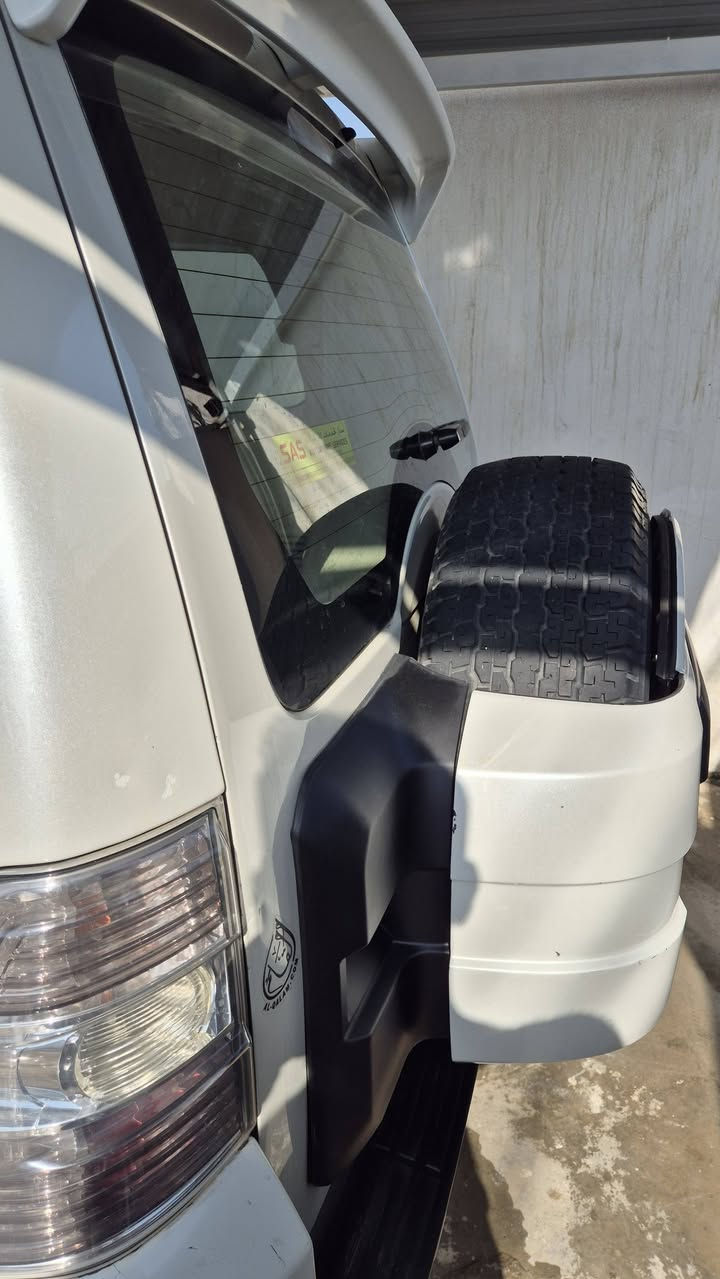 السلام عليكم
باجيرو موديل ٢٠٠٨
رقم سنوية هزة كله جديد 
بية صبغ كد شبر  بجاملق الأمامي جهة السايق باقي الموصفات معروفة الباقي مكفول 
***********
 السعر ١٣٠
