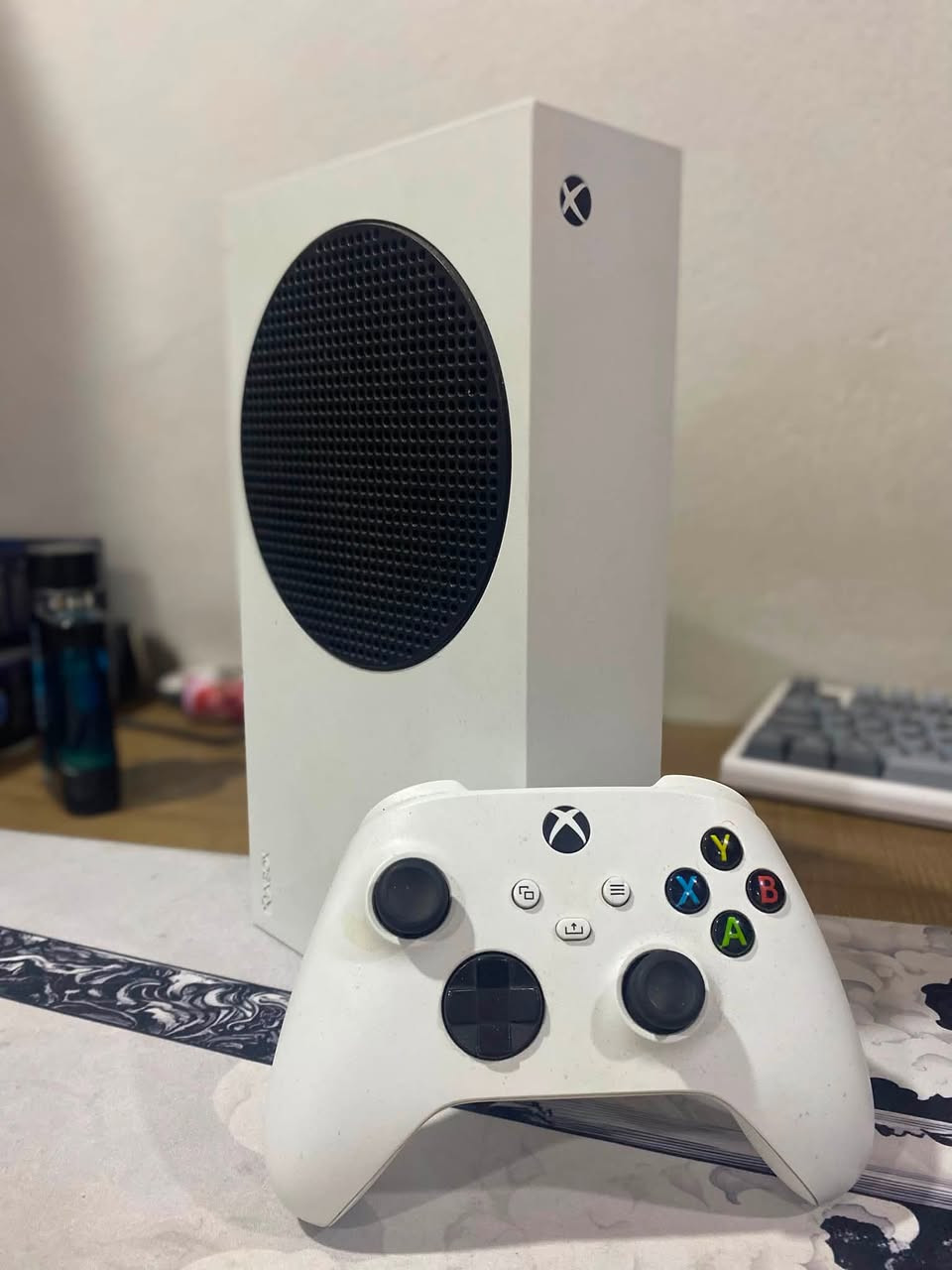 🔥 للبيع Xbox Series S 512GB 🔥
جهاز نظيف جداً، إصدار 2024، استخدام خفيف وبدون أي أعطال أو مشاكل.

✅ ذاكرة 512GB SSD
✅ كامل الملحقات الأصلية
✅ يد أصلية + جميع الكيبلات
✅ جاهز للفحص والتجربة
❌ الكارتون غير موجود

الجهاز بحالة ممتازة ويشتغل بكفاءة عالية، مناسب للألعاب الأونلاين والأوفلاين.

 📩 
واتساب فيسبوك
للتواصل (***********)
