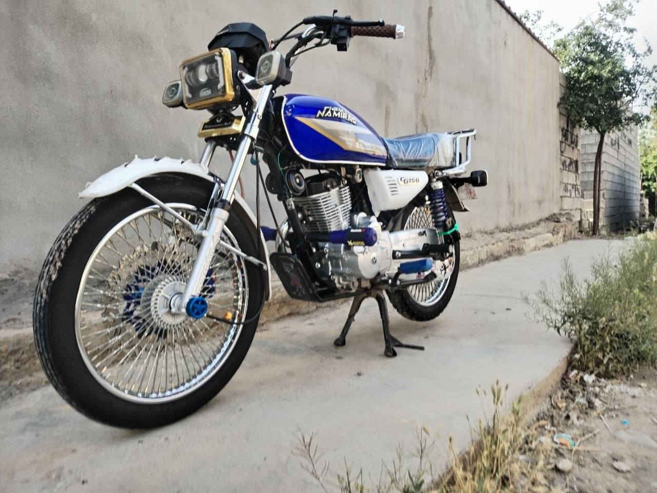 سلام عليكم دراجه للبيع نامي برو هونزده  خمسه كير موديل 25 نضيفه حلوه اوراق كامل
ما متواجد عل فيس فقط عل رقم ***********
