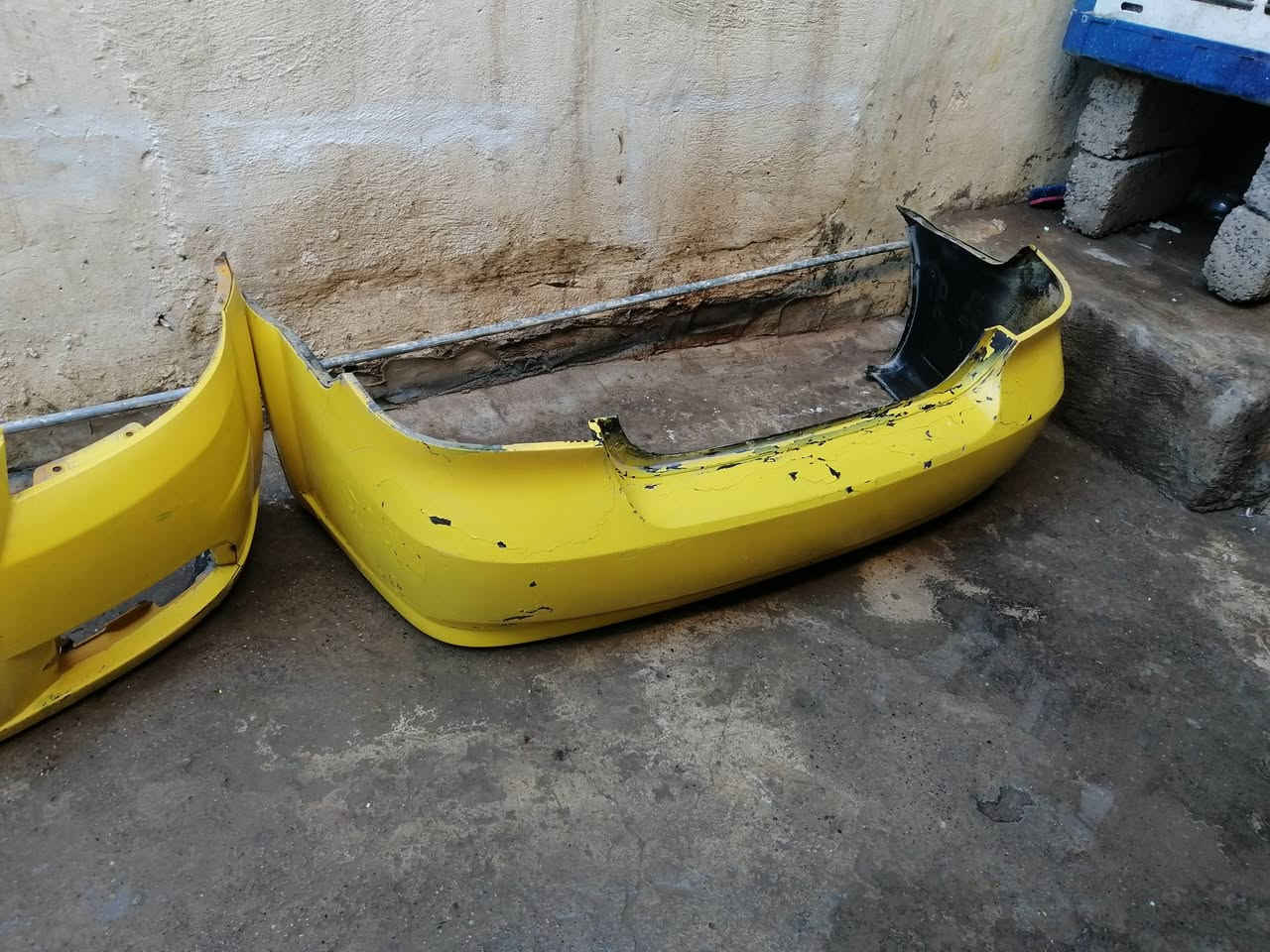 دعماية امامي خلفي وبكلايت جهة اليمين افيو نظاف  للبيع ***********
