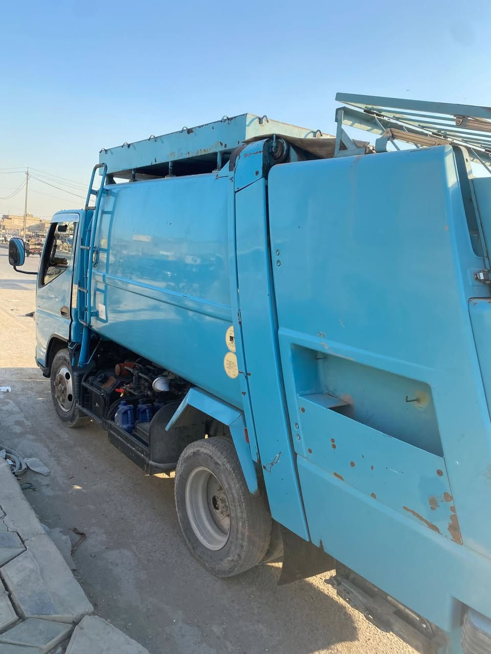 السلام عليكم كابسة للبيع قلاب مرقمة وجاهزة السيارة اني مكلف بالنشر رقم صاحب السيارة ***********
