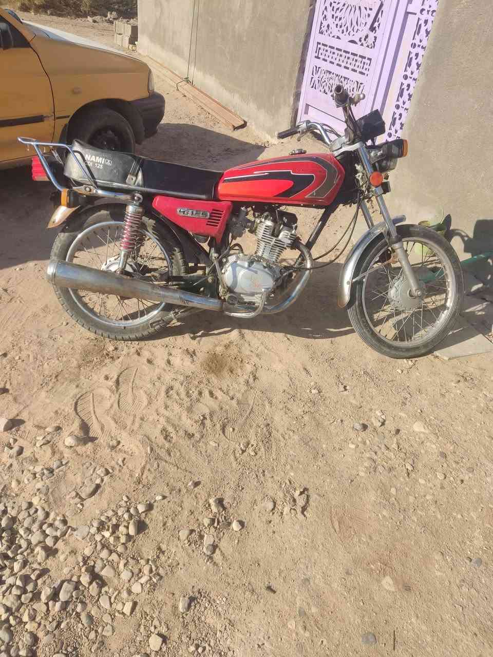 السلام عليكم شباب دراجه21  تايكر للبيع كلك السعر 325 وبيها مجال العنوان ال حمد وهاذه رقمي ***********
