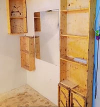 للبيع ديكور خشب رقم وحد فصال جديد 07508014998) (07780609982