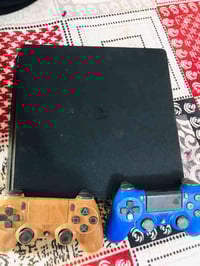 بلايستيشن٤ • ٢ جويستيك • ناصريه مركز