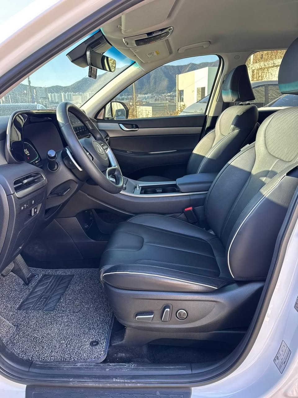 رقم 7️⃣

🚙 هيونداي بليسايد 2024 🚙

تدخل على كتاب ذوي الشهداء✅ او حجز مسبق بدون كتاب✅
 
✅ فئة limted _لمتد   بمواصفات عاليه وموضحه بالصور    
✅ وارد كوري
✅ الحاله: تغيير بابين جهة الراكب مع صبغ الجاملغ الخلفي 
✅ 7 راكب
✅ الوقود: بانزين
✅ محرك 6 سلندر – 3800 CC

للحجز مراجعة الشركه :

📍 العنوان : بابل – الشوملي 

📞 للاستفسار عن باقي التفاصيل 👇

*********** 

اوقات الاتصال من التاسعة صباحاً الى التاسعة مساءً لطفاً
