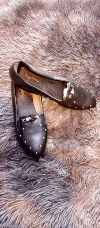 حذاء فلات • سبع البور السوداني • مقابل صالون صباء