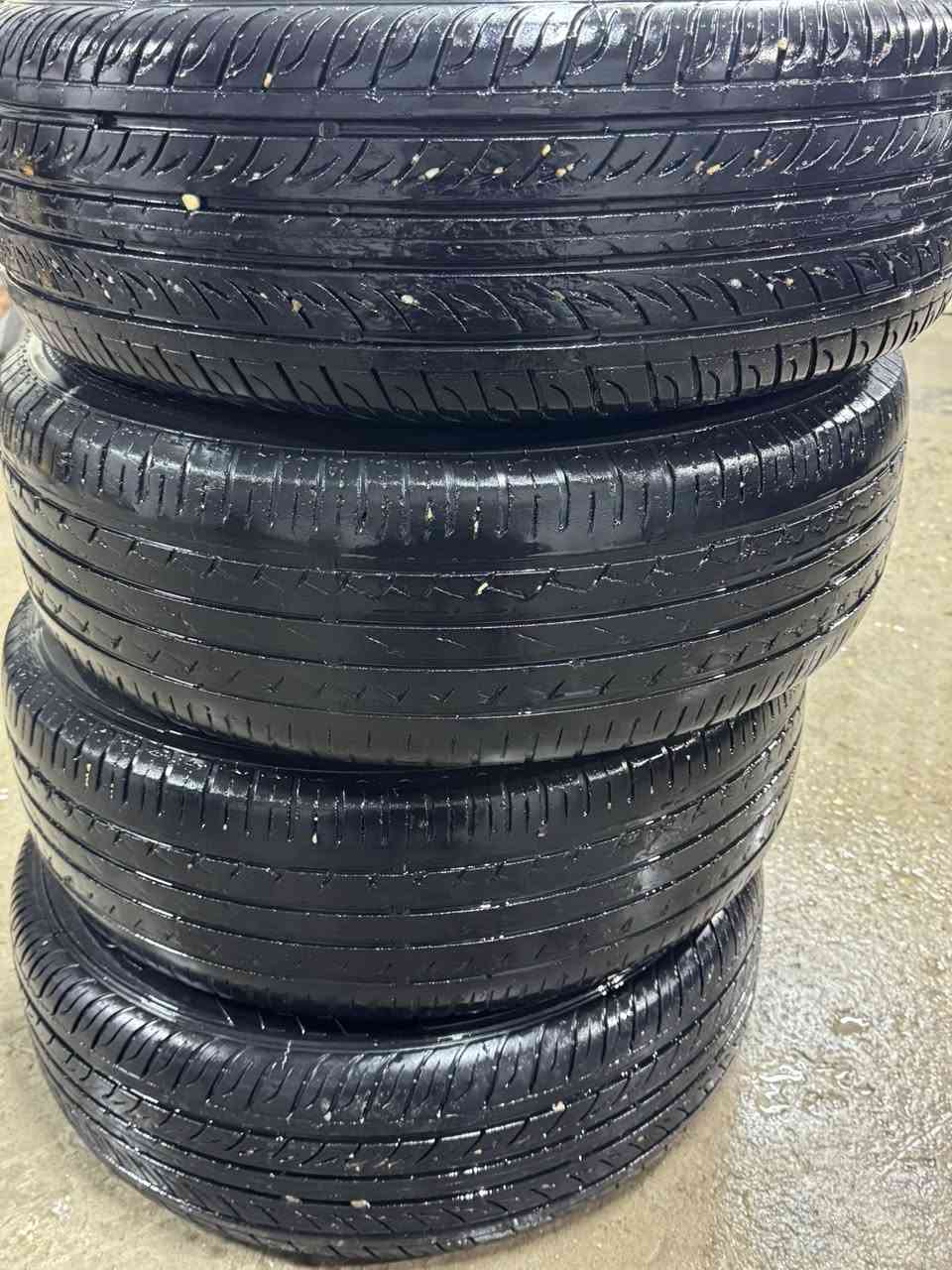 سلام عليكم ويل 15 عدد 4مع تايراته للبيع خمسه ازروف للبيع السعر 175       /***********
