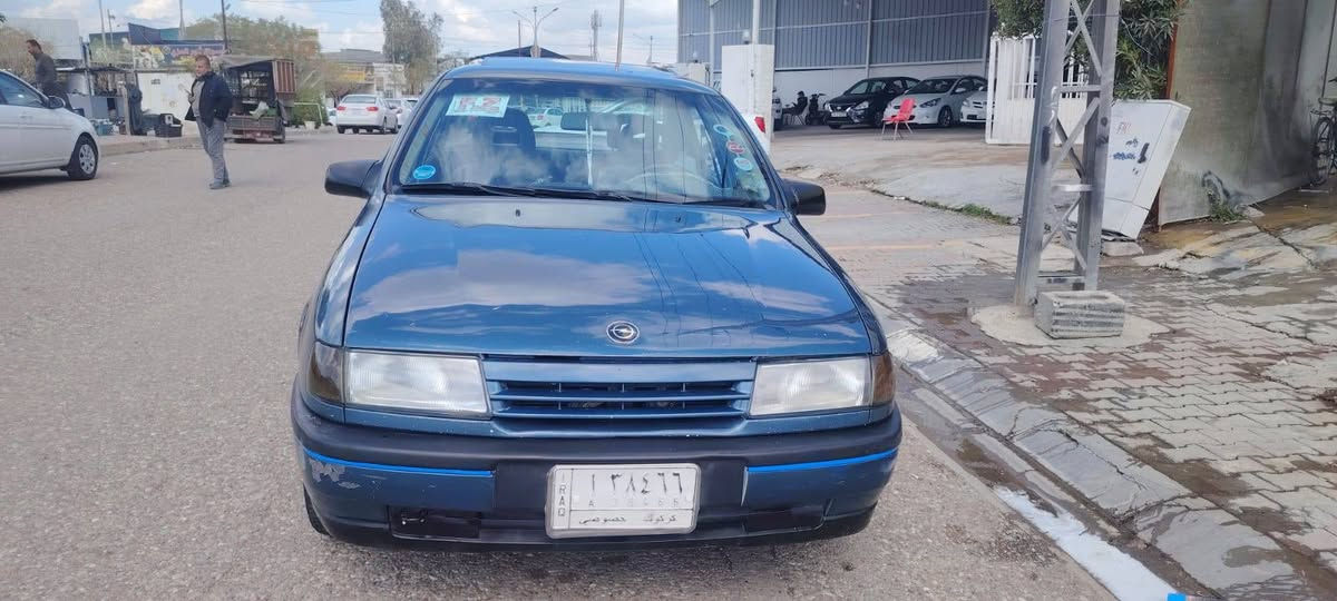 اوبل فكترا موديل 1989حجم 16 قايش عريض باور استيرن  سقف سلايت قفل مركزي ريمونت صندوق سنويا مشروع وطني كوبون بانزين موجود شرط تحويل كير محرك بل شرط كهربائيات كله شغال سياره صبغ بدون اي ضربه سياره جاهز من كل شي سعر 35 بيها مجال شراي خابر على رقم ***********. كركوك, العراق
