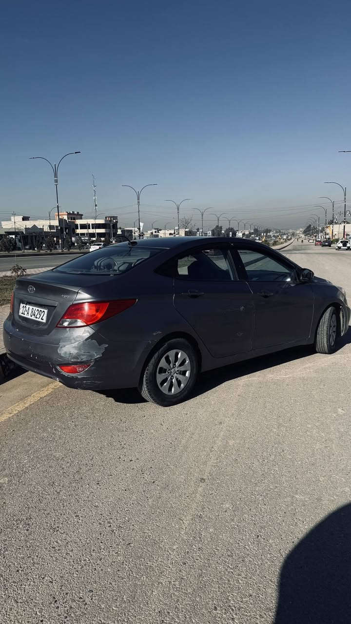 السلام عليكم
اكسنت 2016 (وارد امريكي).
ضررها /صندوك مبدل في امريكا
و باب خلفي من جهة النفر تعديل بارد 
والدعامية ينرادلها صبغ 
واكو مكانات ينرادلها بولش اثر تقحيل 
رقم نينوى دولي شرط التحويل .
تواصل عبر الهاتف او عبر الواتساب(***********)
