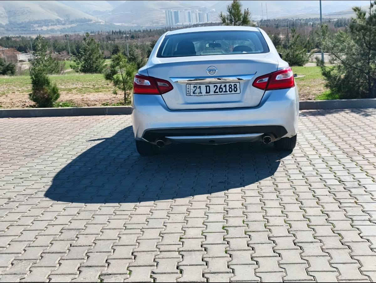 التميا 2016
صبغ حزام
حادثها خفيف ربع بونيد او اقل وباب السايق والشاملخ
بدون دواخل طبعا
شاصي بشرط
مكينة بشرط
هزة براد سنويه كله جديد
تحويل او وكالة بكيفك
مكان السيارة السليمانية
السعر 105 وبيه مجال جدا بسيط
*********** السليمانية, العراق
