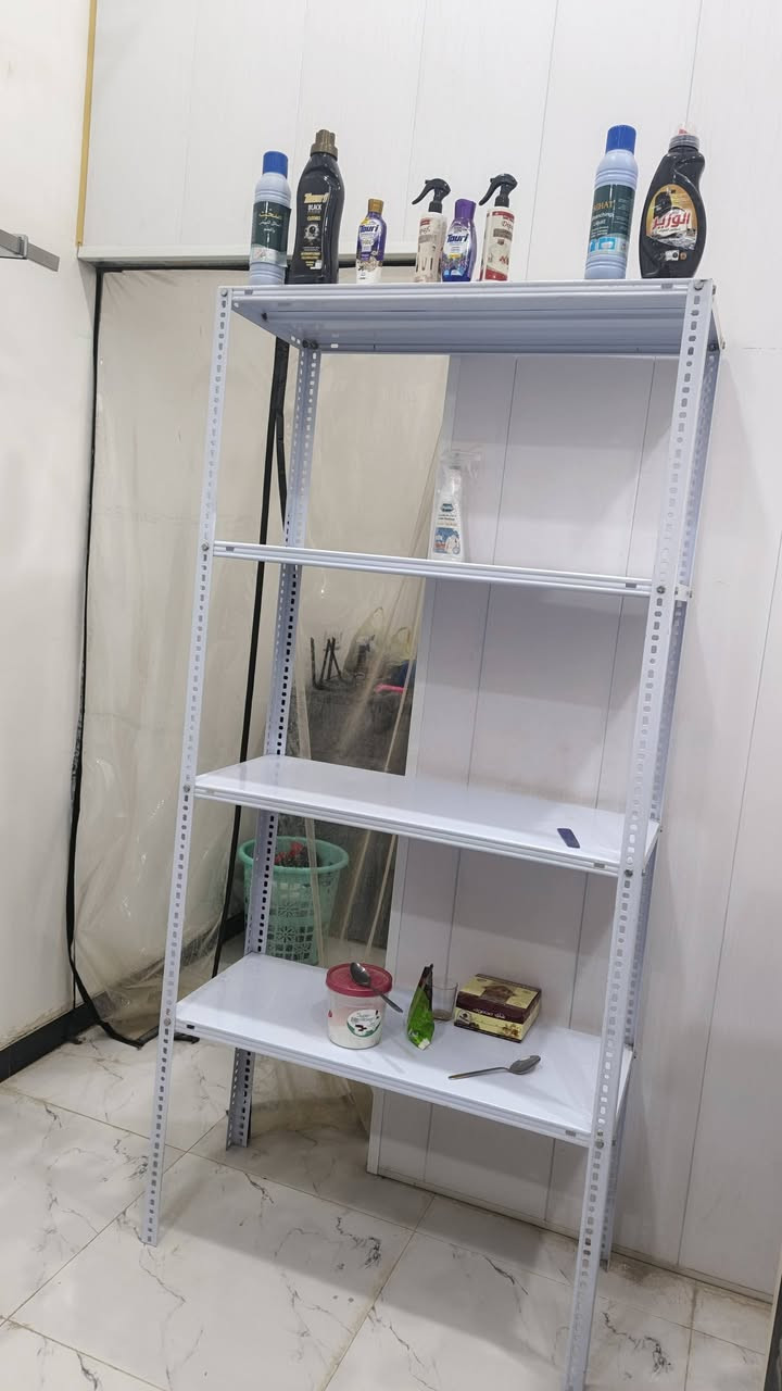 للبيع ميز مع كرسي قياس متر و أربعين مع اناره لد
السعر 250
رف حديد اربع طوابق السعر 60
***********

مكان ناصريه اسدناويه شارع السفينه
